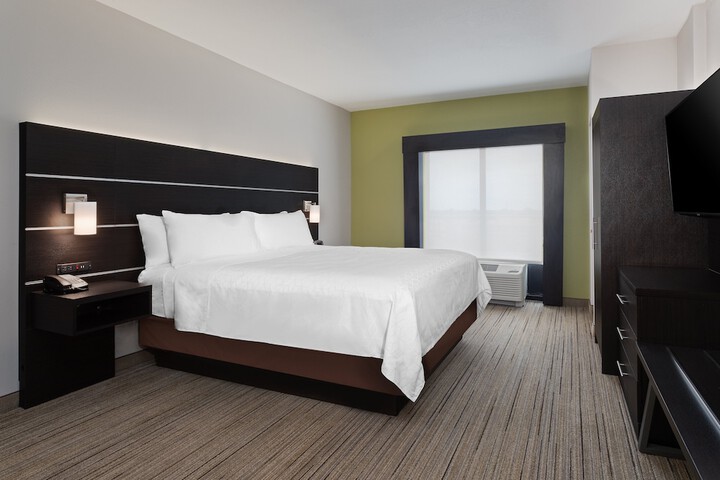 Room 28 of 59