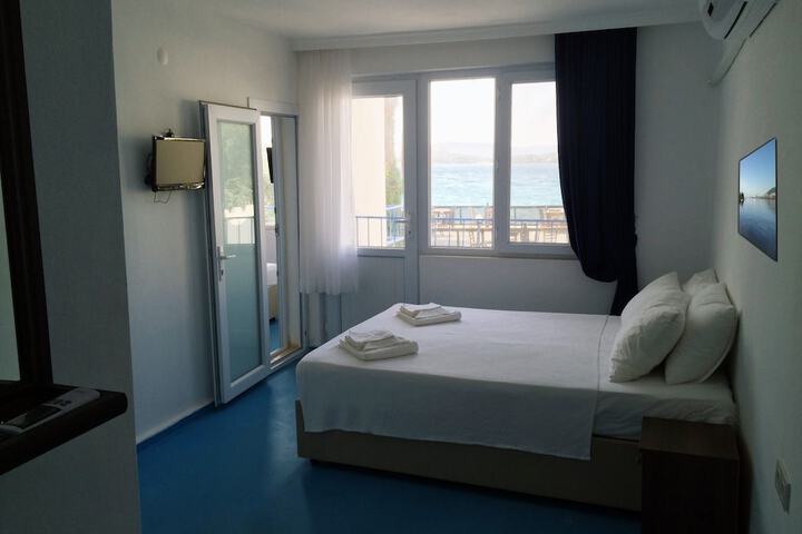 Room 4 of 51