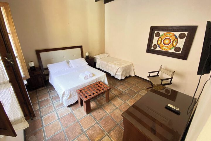 Room 3 of 28
