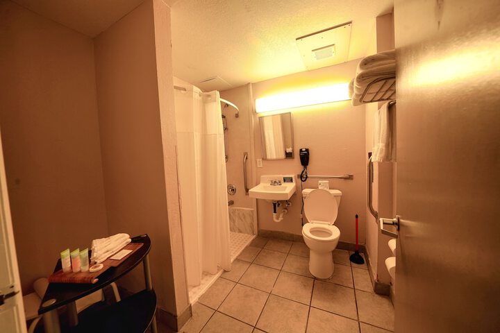 Clean Restrooms