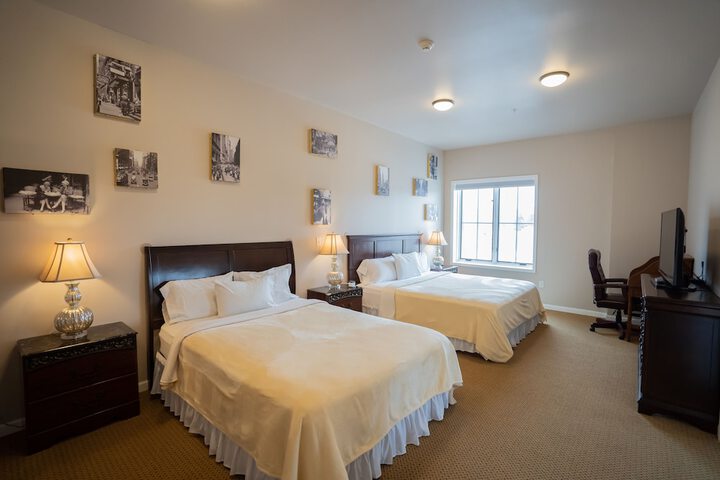 Deluxe King Bed (19 of 41)
