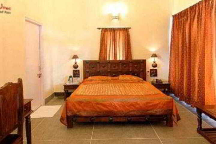 Room 5 of 6