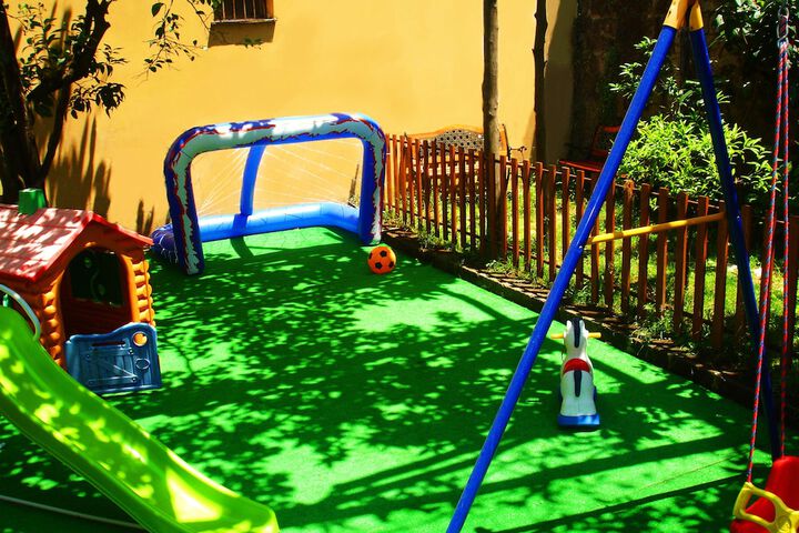 Children's play area - outdoor