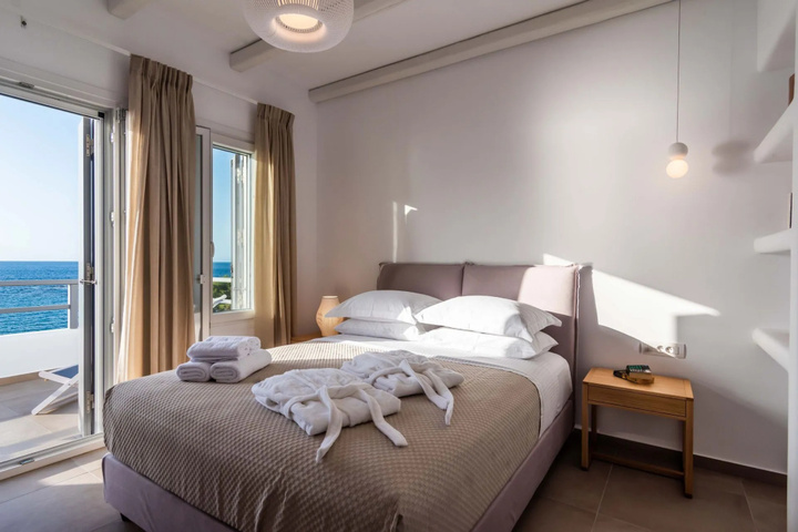 Room 4 of 24