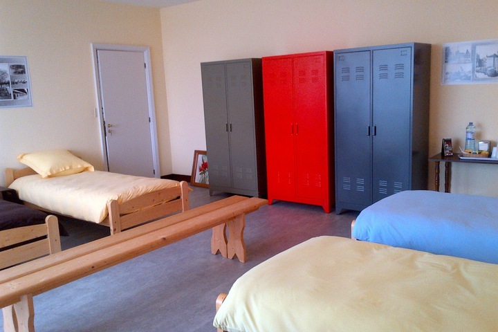 Room 3 of 38