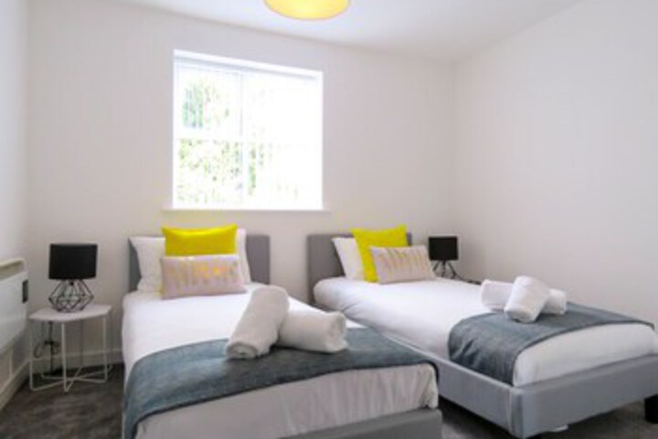 Room 9 of 25