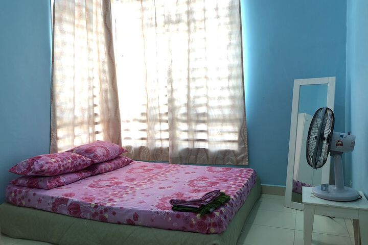 Room 11 of 20