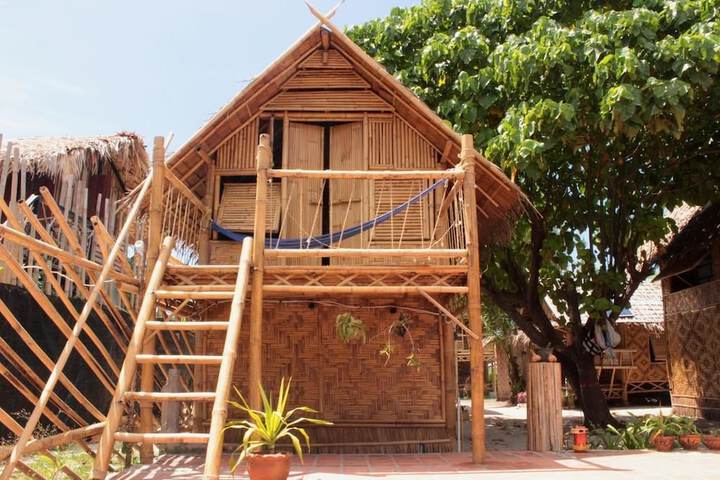 Captain Yuts Bungalow