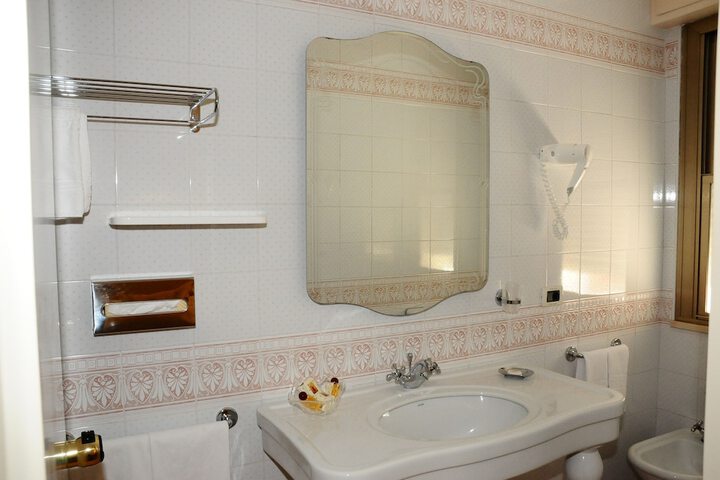 Bath Photo