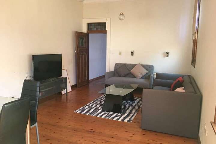 Room 7 of 9