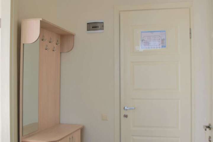 Room 12 of 66