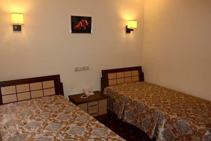 Room 16 of 48
