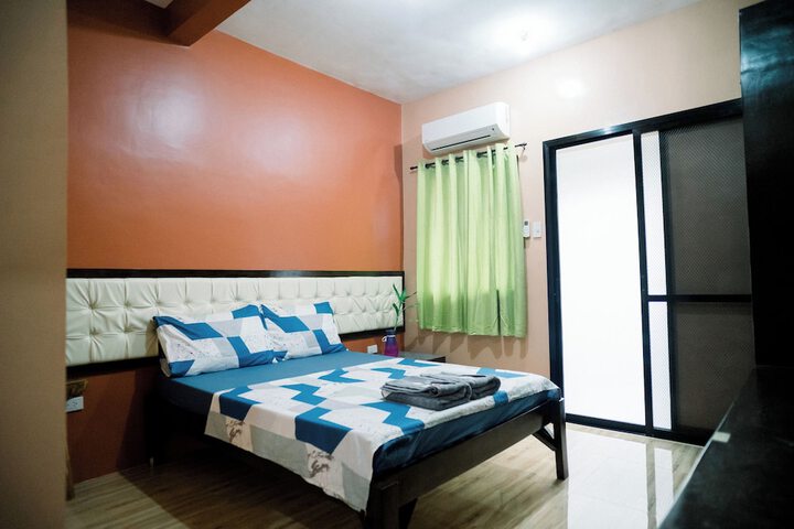 Room 7 of 20
