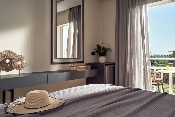 Room 11 of 20