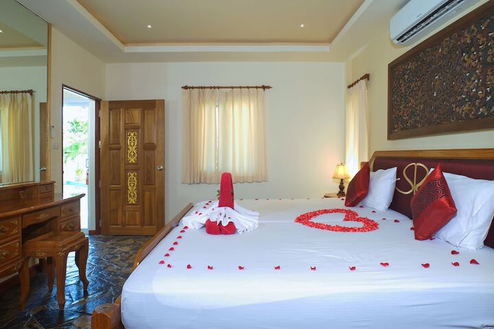 Room 10 of 55