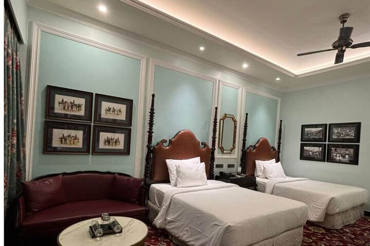Room 19 of 62
