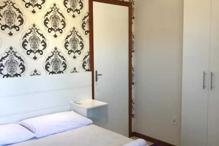 Room 9 of 79