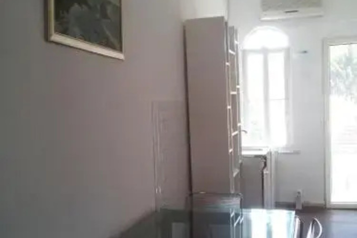 Room 11 of 14