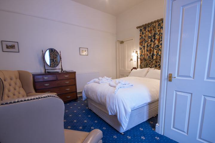 Room 7 of 72