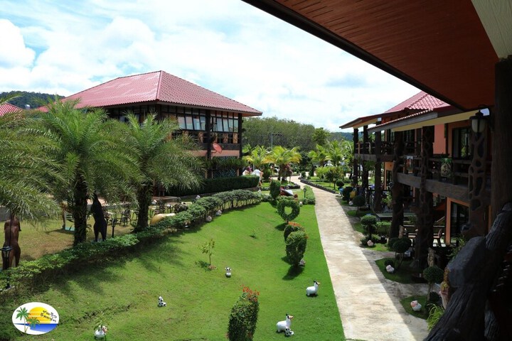 Hotel 66 of 107
