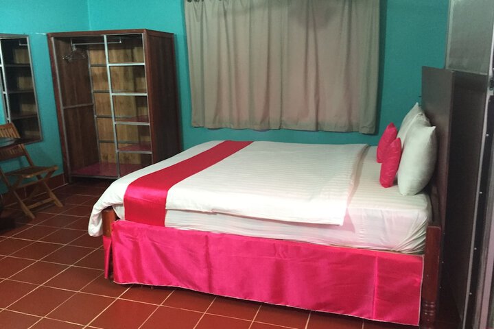 Room 7 of 37