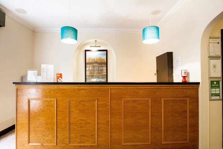 Guest Lobby