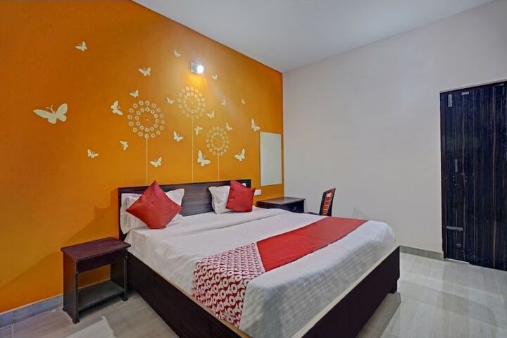 Room 8 of 15