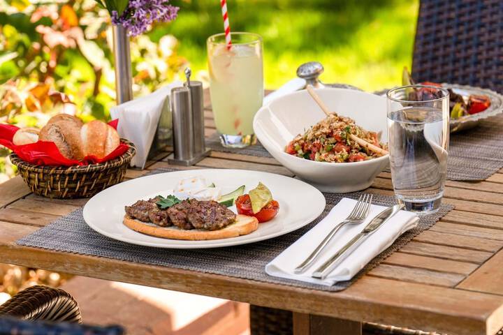 Dining Photos