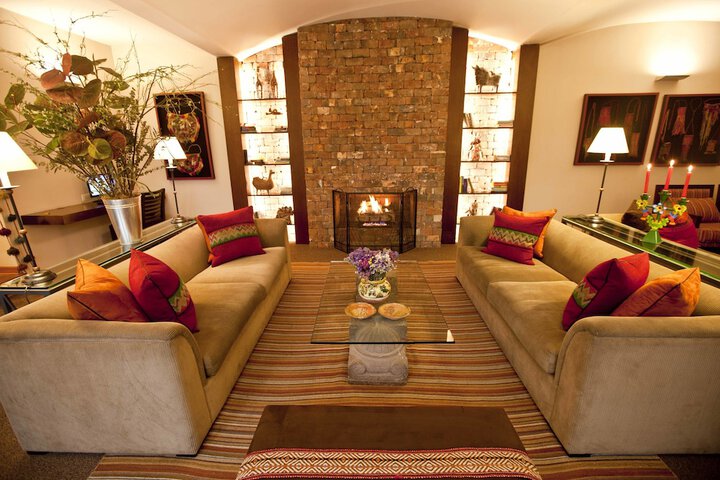 Guest Lobby