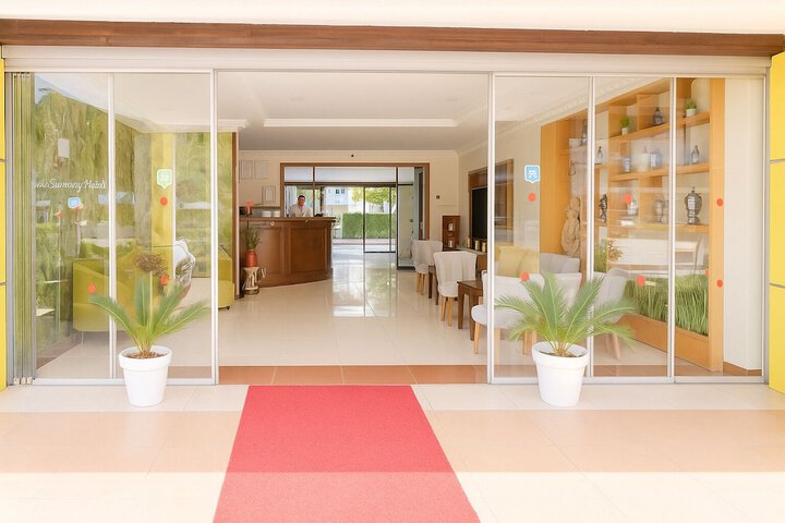 Guest Lobby