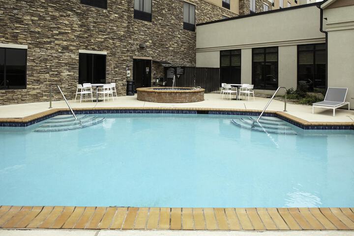 Pool Hotel