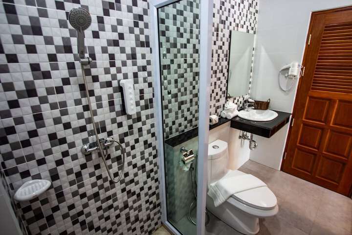 Room 42 of 61