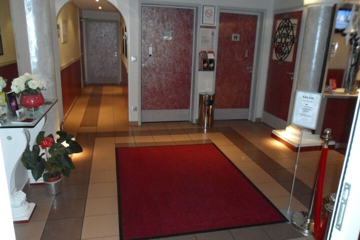 Hotel Interior 4 of 64