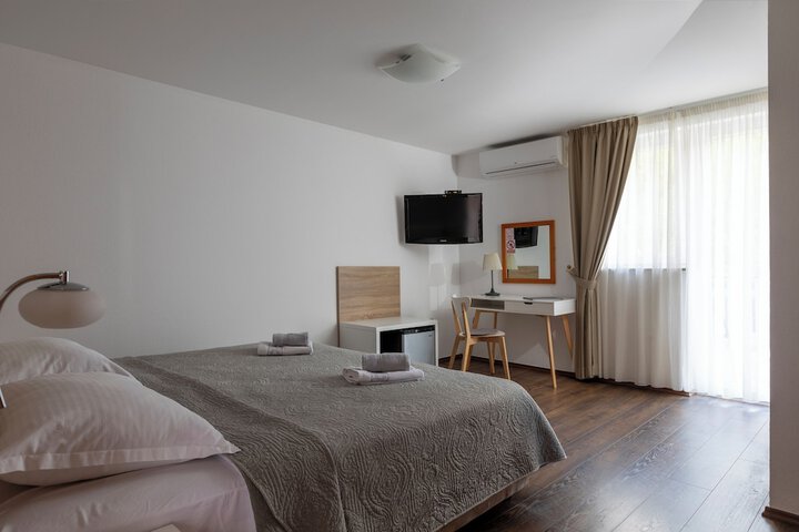 Room 18 of 72