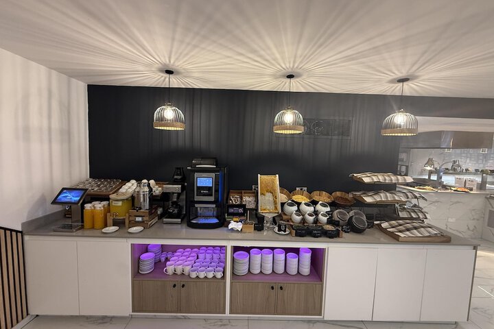 Breakfast/Coffee Service 51 of 64
