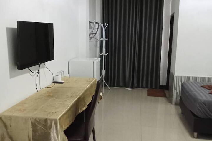 Room 32 of 60