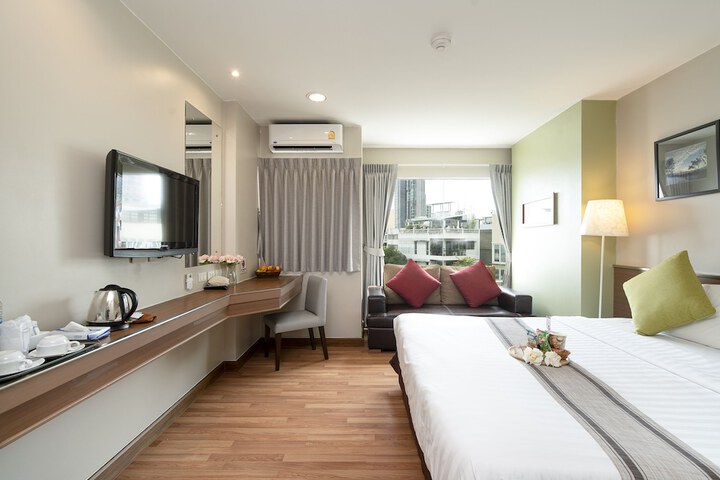 Room 11 of 39
