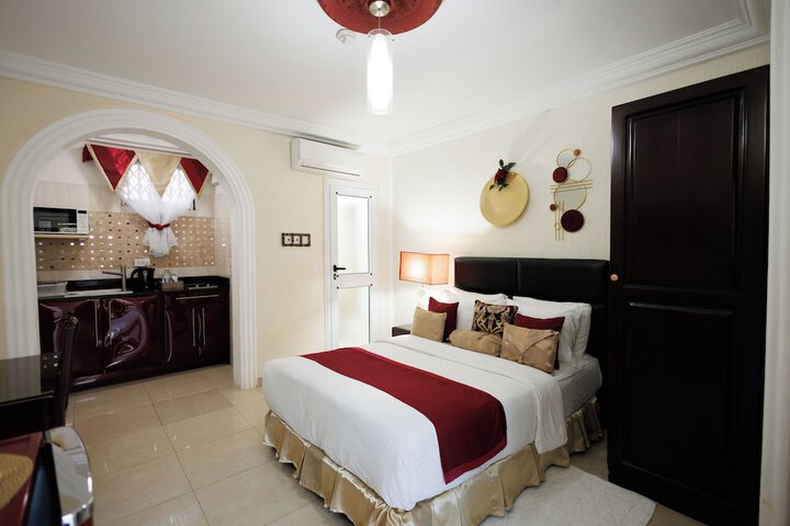 Room 5 of 89