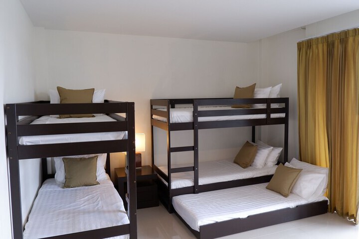 Room 7 of 30