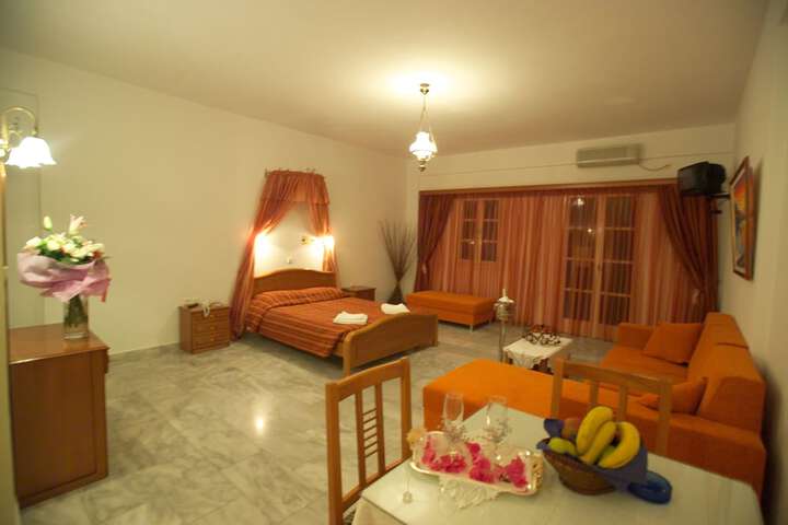 Room 6 of 62