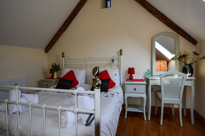 Room 3 of 9