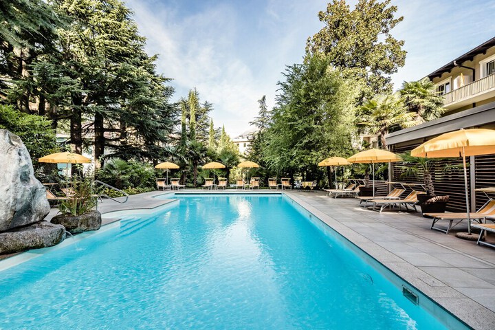 Pool 78 of 103