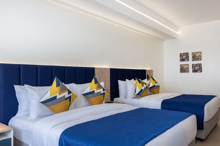 Room 7 of 38