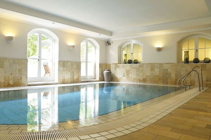 Pool 69 of 103