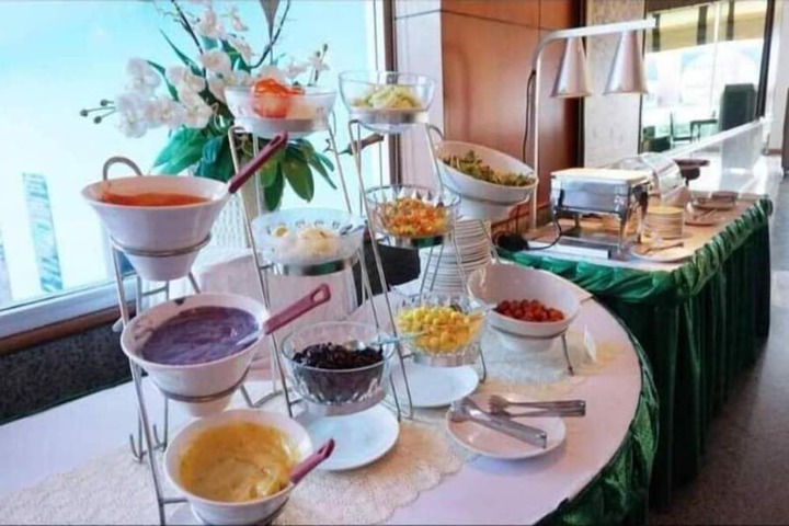 Breakfast/Coffee Service 42 of 66