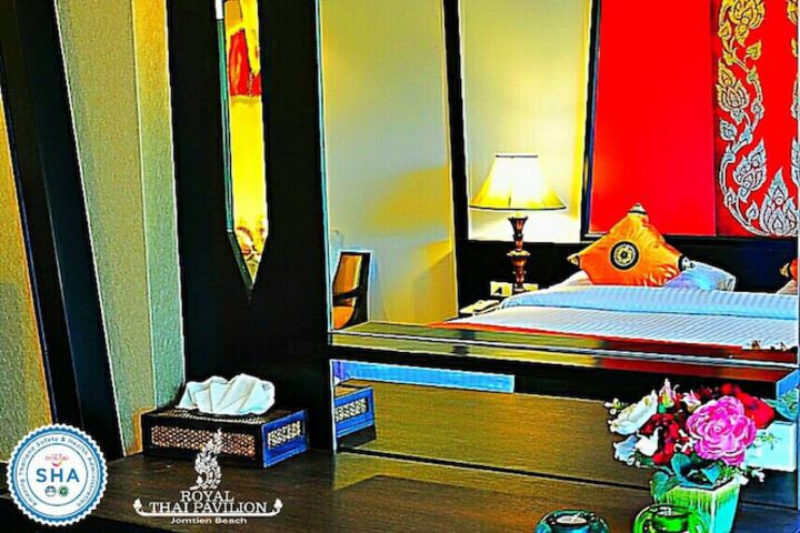 Room 16 of 241
