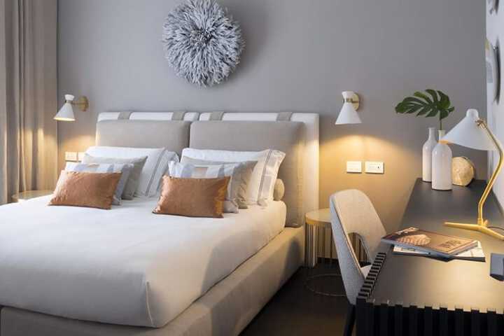 Room 25 of 147
