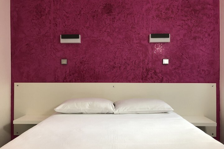 Room 14 of 67