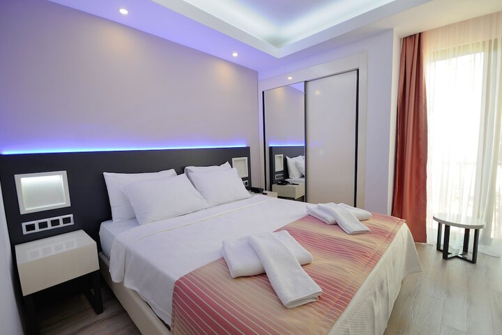 Room 3 of 69