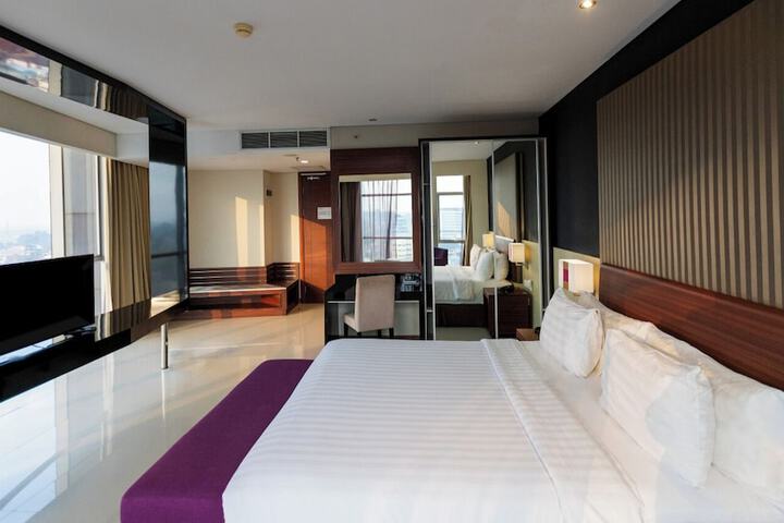 Room 14 of 60